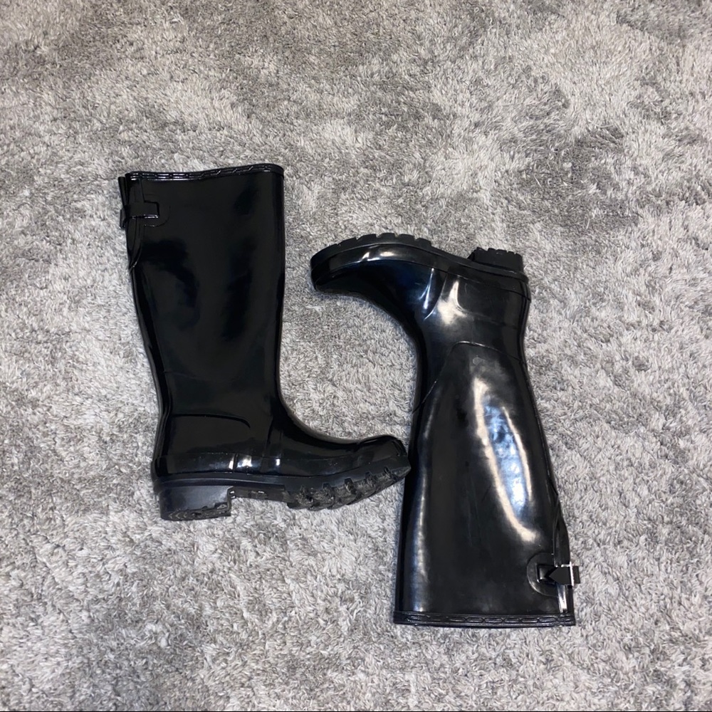 Polar rain boots